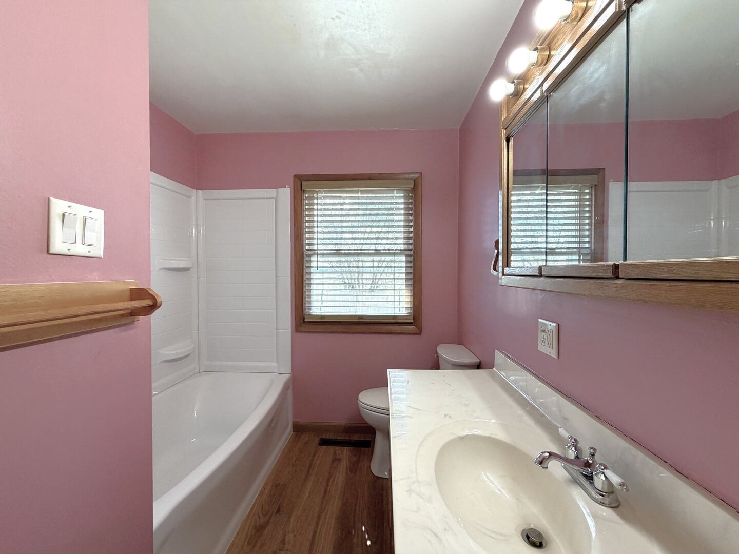 76 S 3160 Road, Kankakee, IL 60901