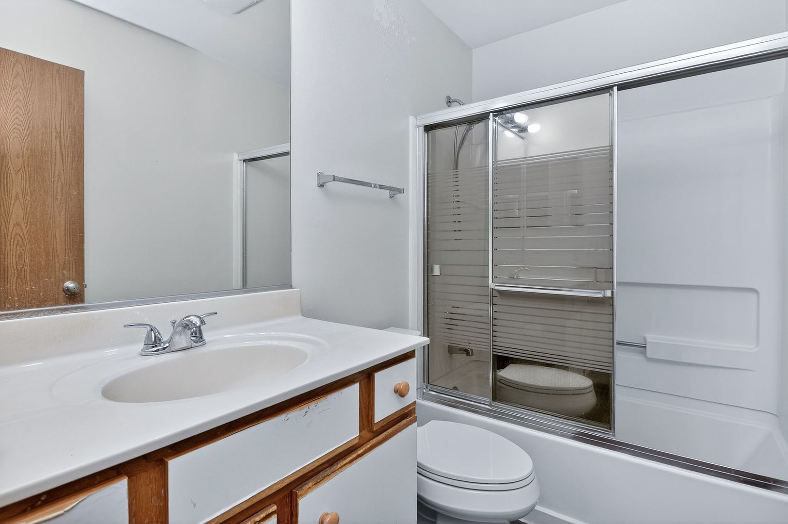 342 Ogden Falls Boulevard, Oswego, IL 60543