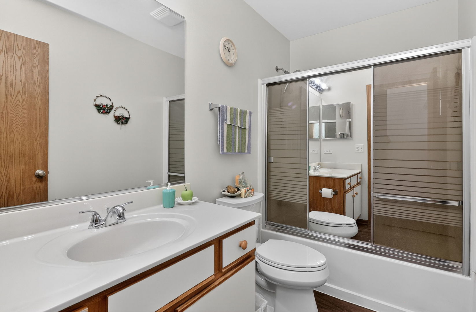 342 Ogden Falls Boulevard, Oswego, IL 60543