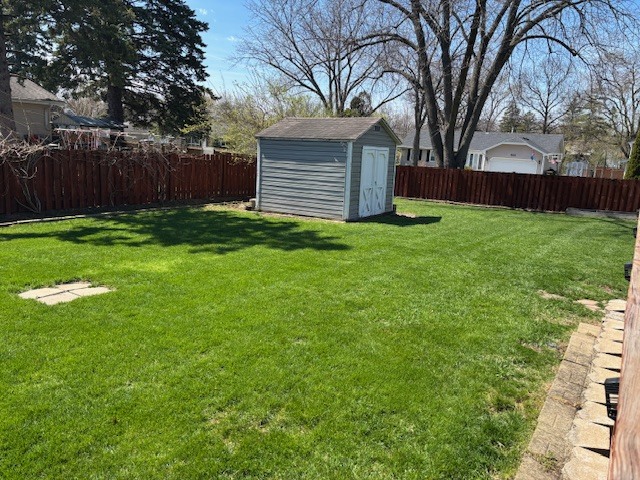 332 El Paso Lane, Carol Stream, IL 60188