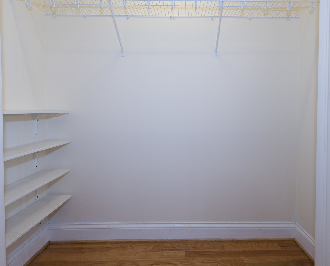 2206 S Goebbert Road #404, Arlington Heights, IL 60005