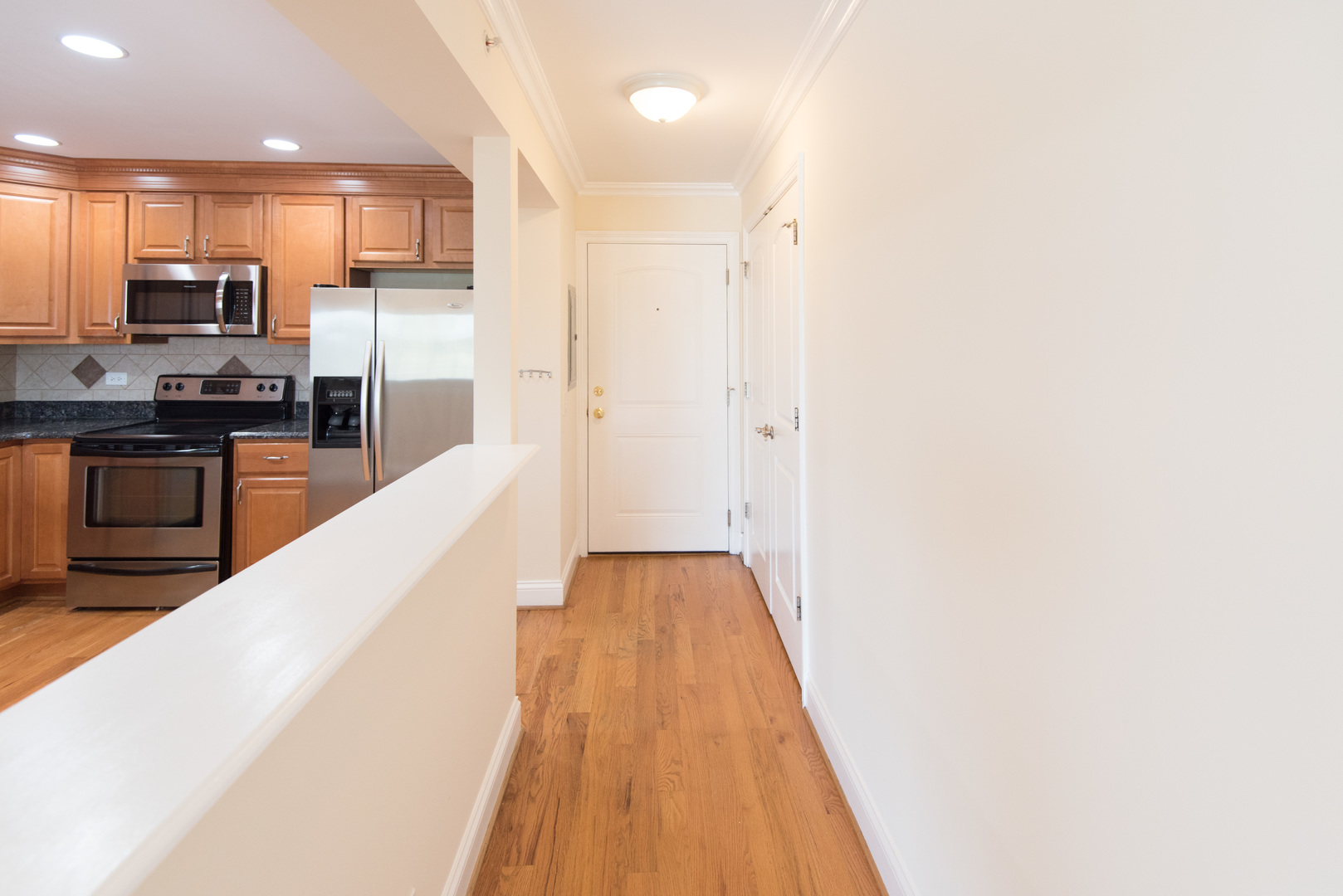 2206 S Goebbert Road #404, Arlington Heights, IL 60005