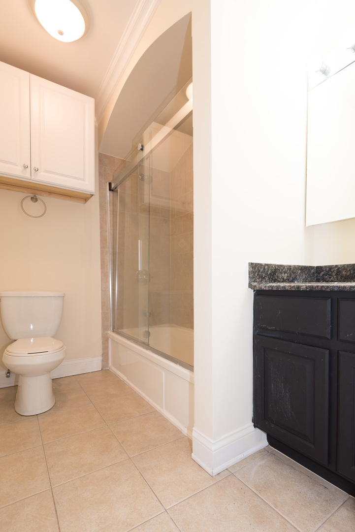 2206 S Goebbert Road #404, Arlington Heights, IL 60005