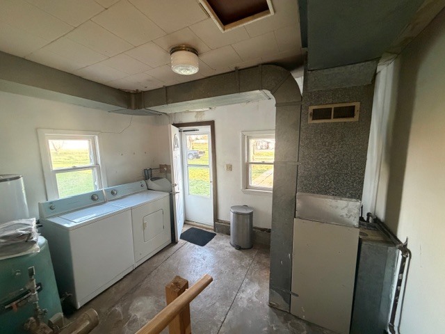 118 S Bloomington Street, Dewitt, IL 61735