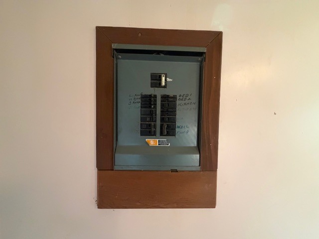 118 S Bloomington Street, Dewitt, IL 61735