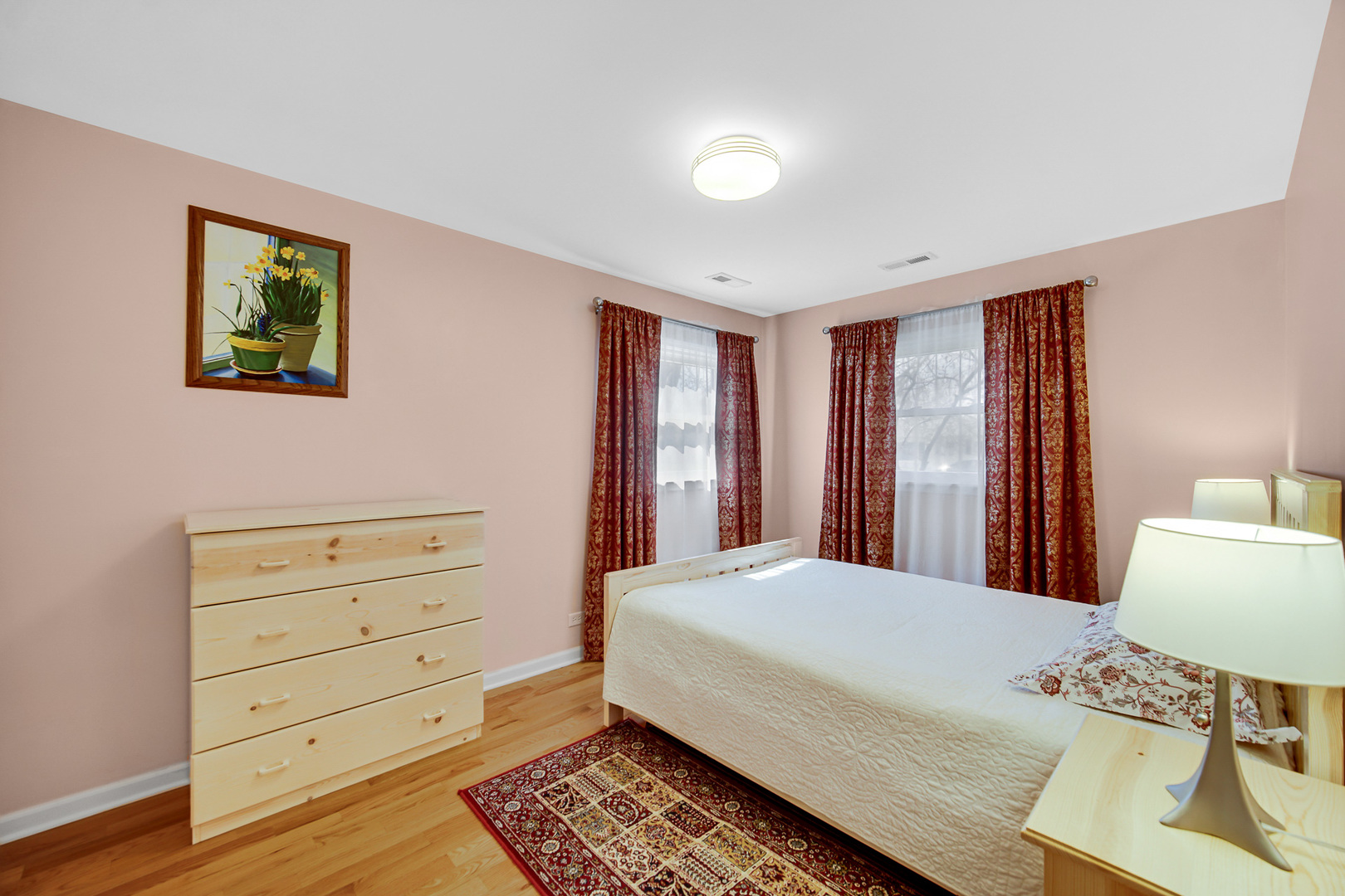 327 N Pershing Avenue, Mundelein, IL 60060