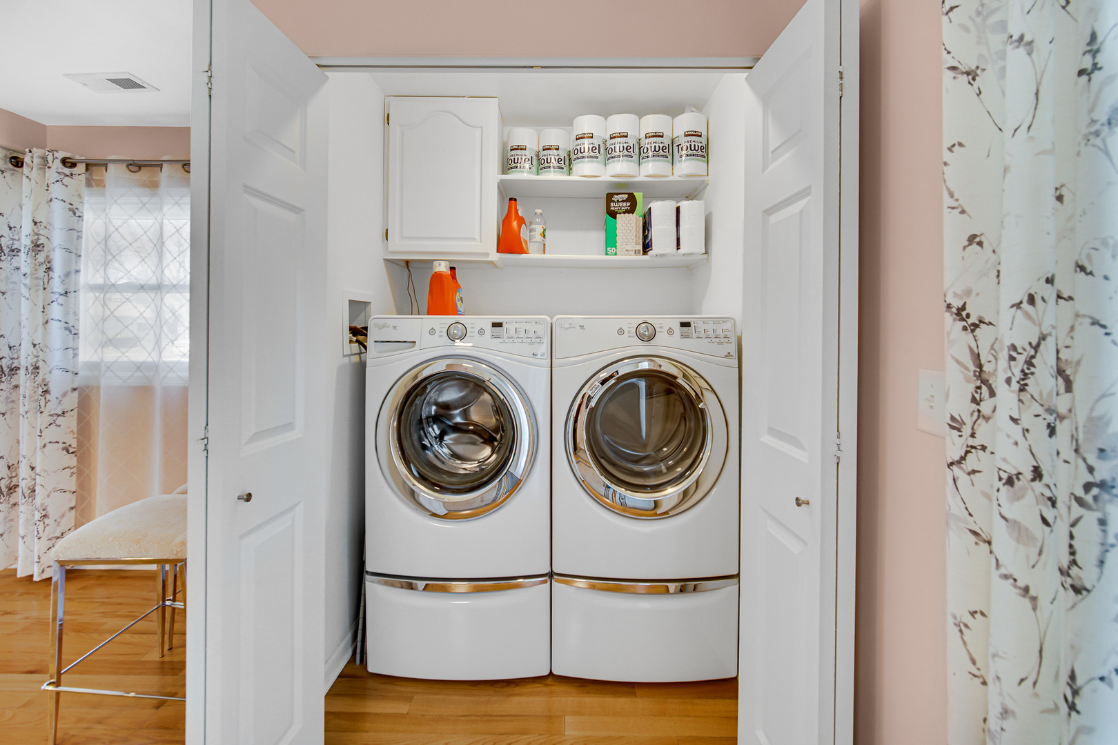 327 N Pershing Avenue, Mundelein, IL 60060