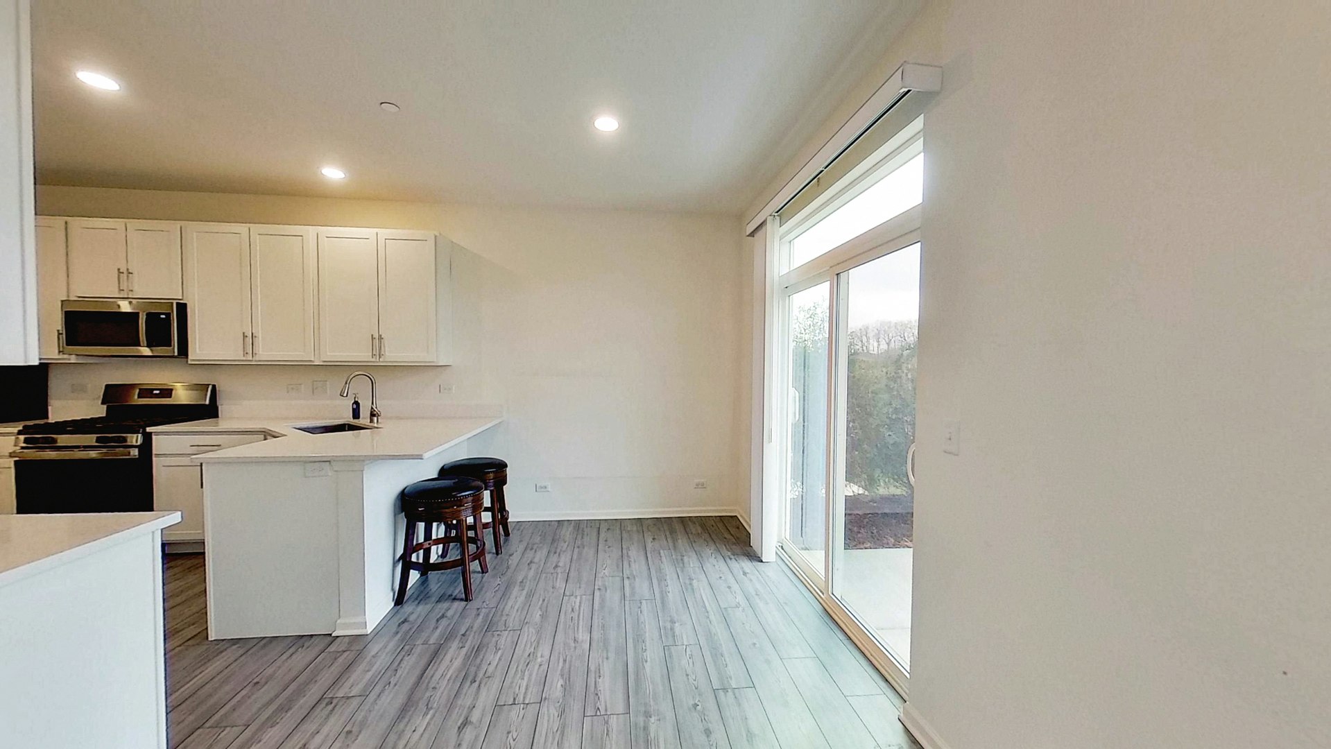 2009 Stuttle Road #2009, Batavia, IL 60510