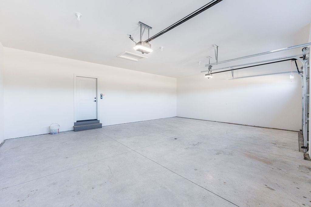 12626 Ellen Drive, Genoa, IL 60135