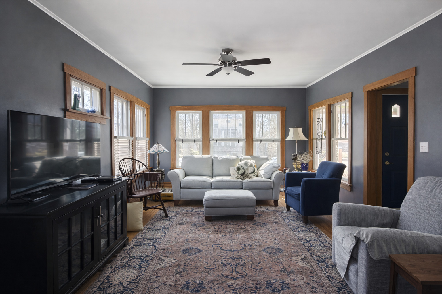 8424 Greenview Avenue, Brookfield, IL 60513