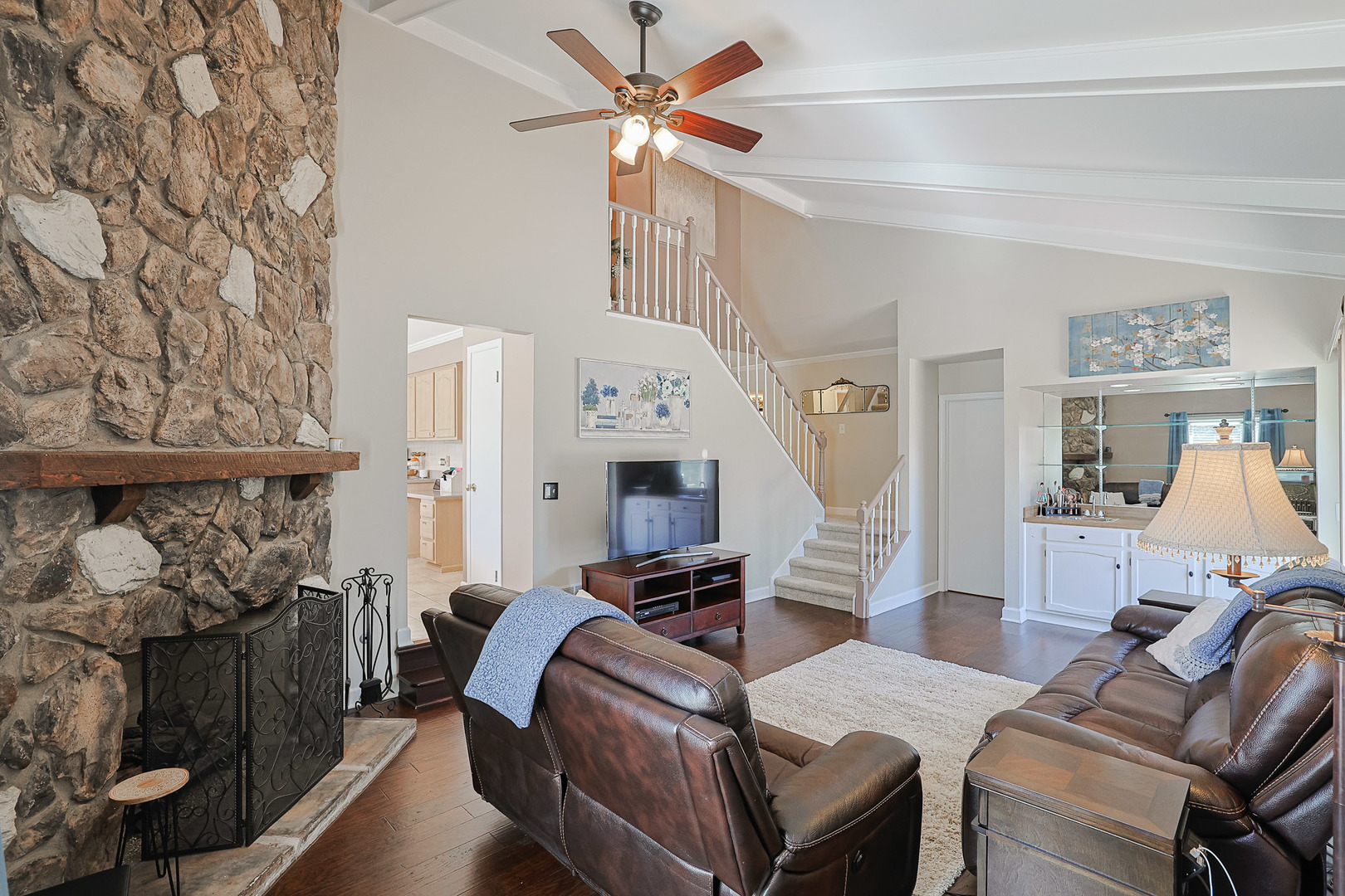 229 Tudor Lane, Schaumburg, IL 60193