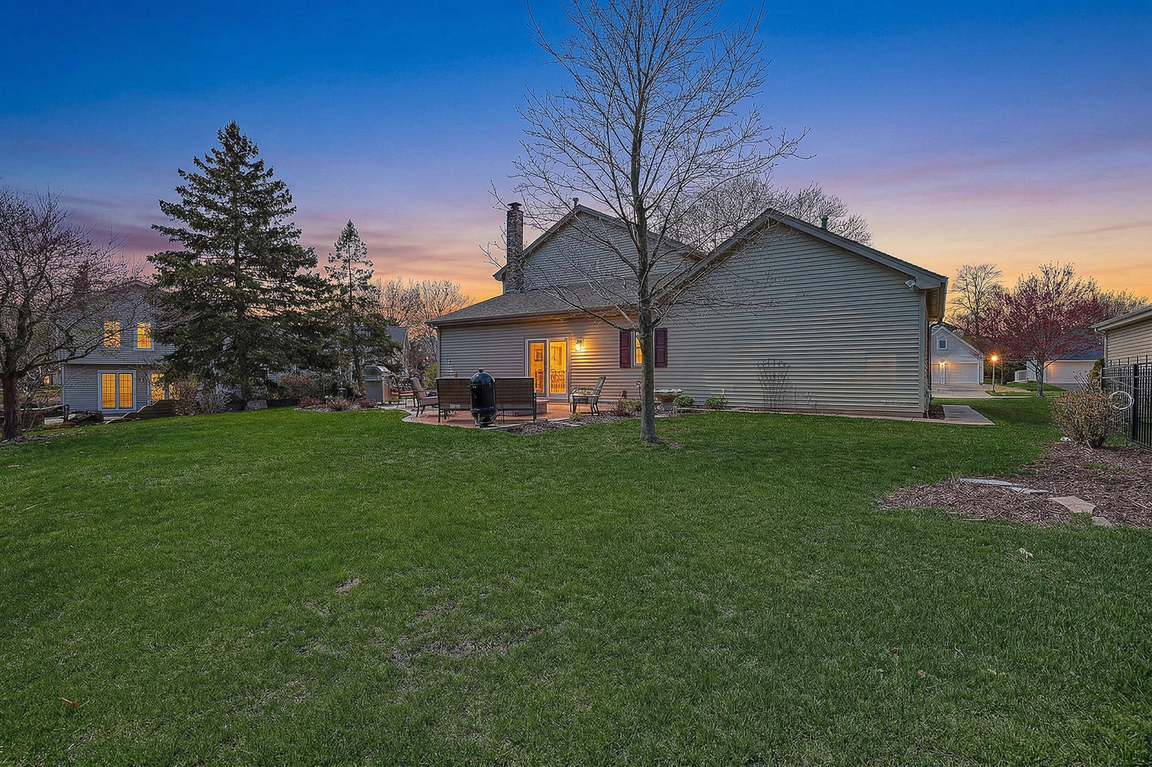 229 Tudor Lane, Schaumburg, IL 60193