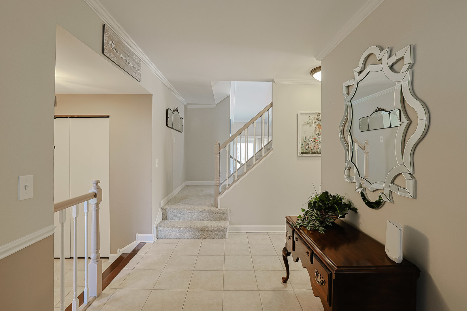 229 Tudor Lane, Schaumburg, IL 60193