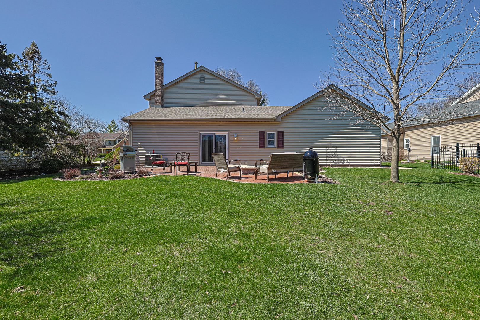 229 Tudor Lane, Schaumburg, IL 60193