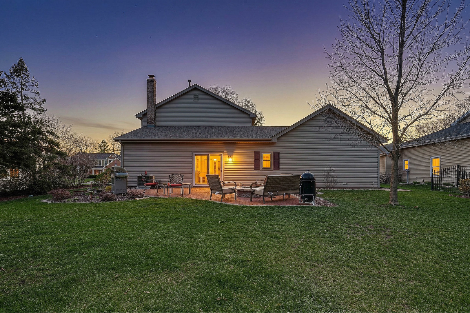 229 Tudor Lane, Schaumburg, IL 60193