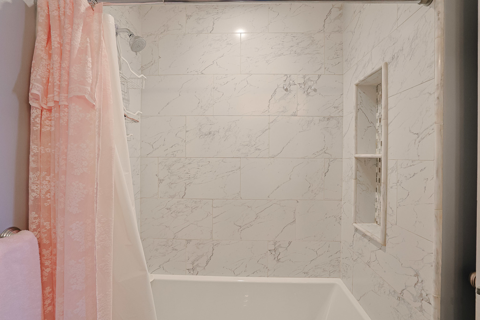 229 Tudor Lane, Schaumburg, IL 60193