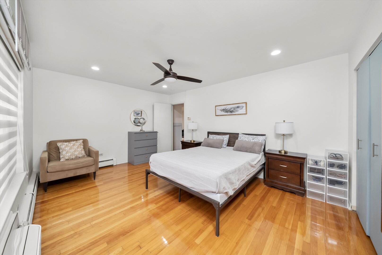 415 S Maple Avenue #202, Oak Park, IL 60302