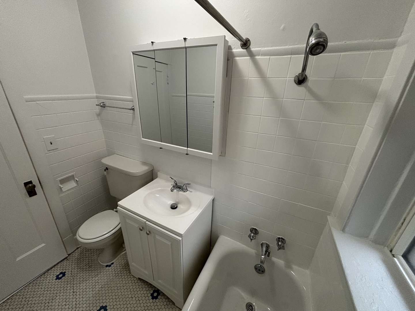 2216 W Thome Avenue #3-B, Chicago, IL 60659