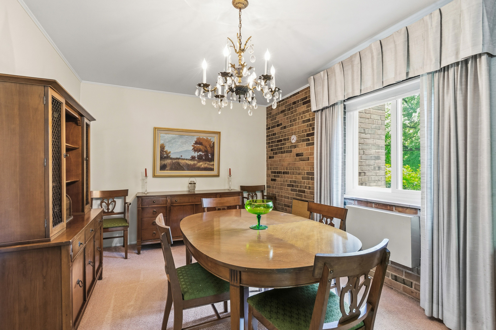 320 Claymoor Road #1C, Hinsdale, IL 60521