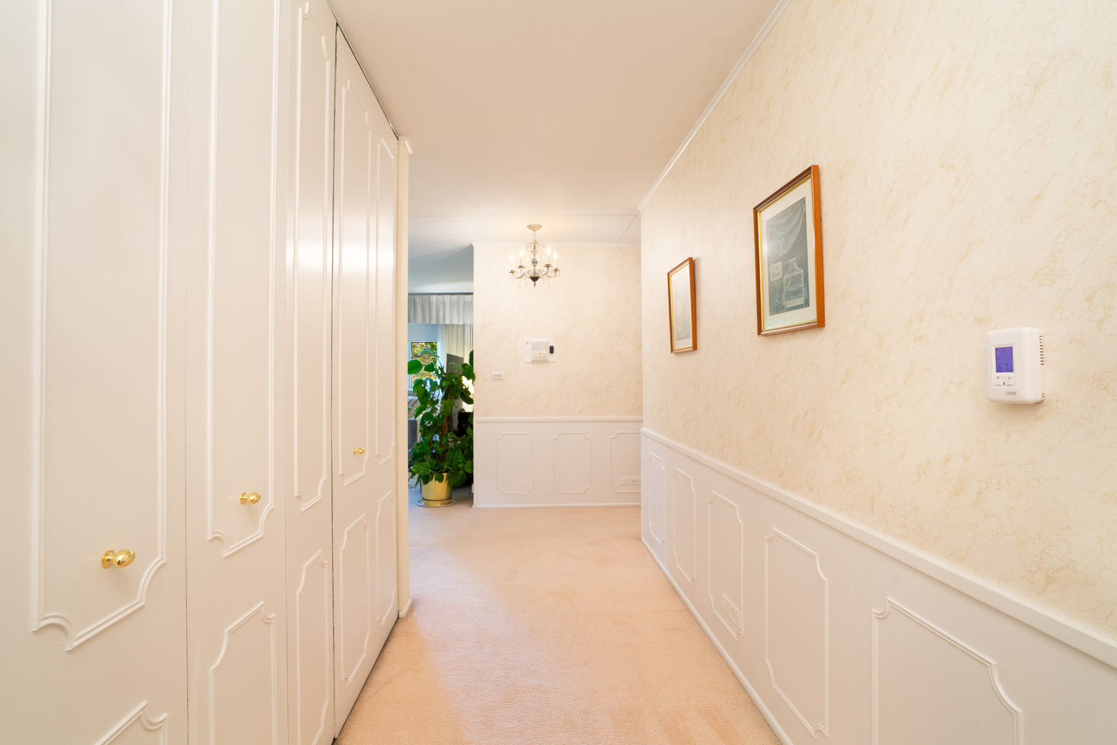 320 Claymoor Road #1C, Hinsdale, IL 60521