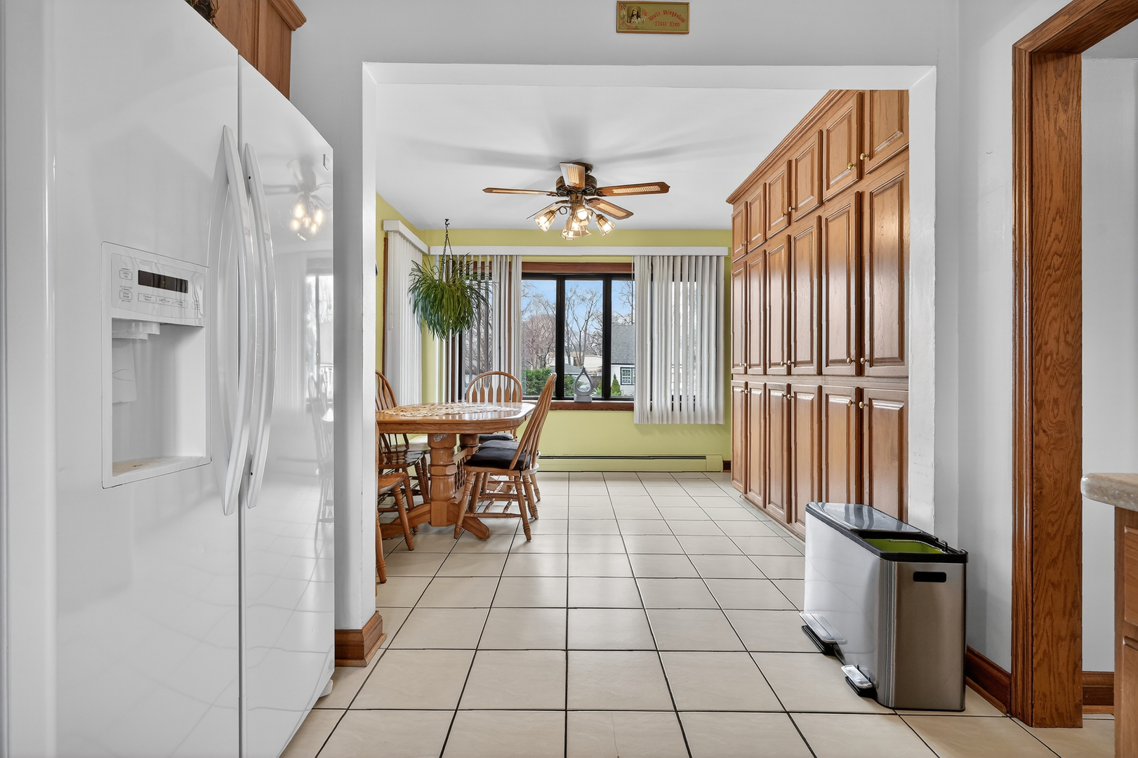 8021 S Lavergne Avenue, Burbank, IL 60459