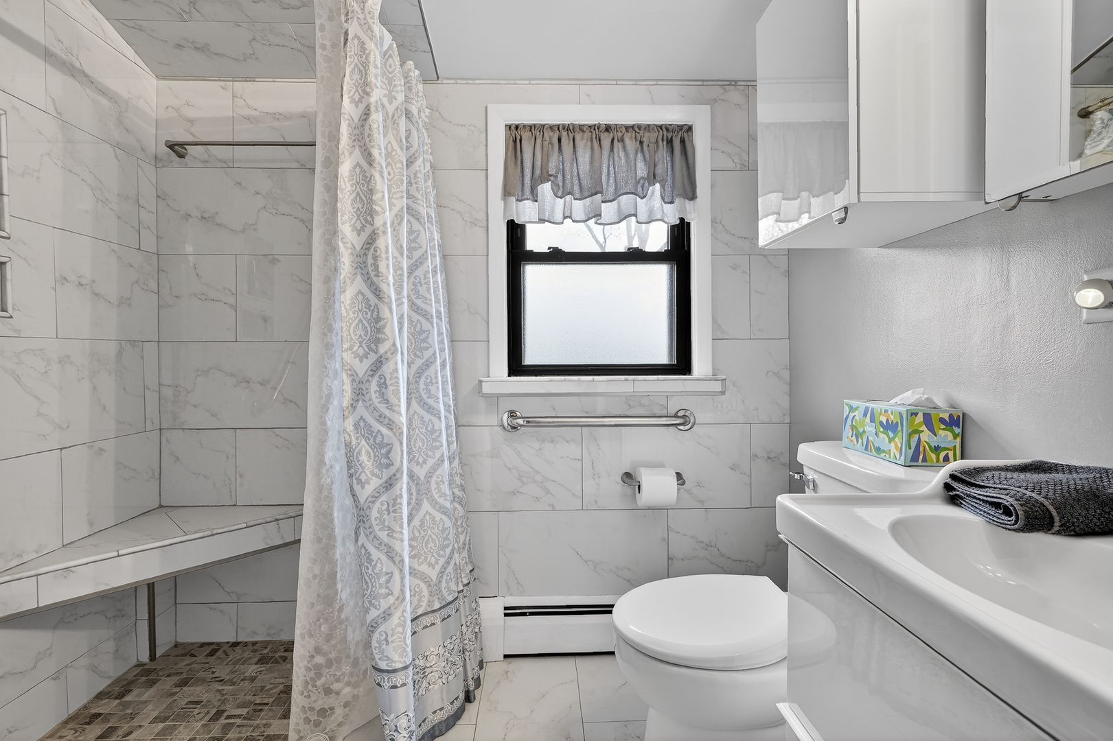 8021 S Lavergne Avenue, Burbank, IL 60459