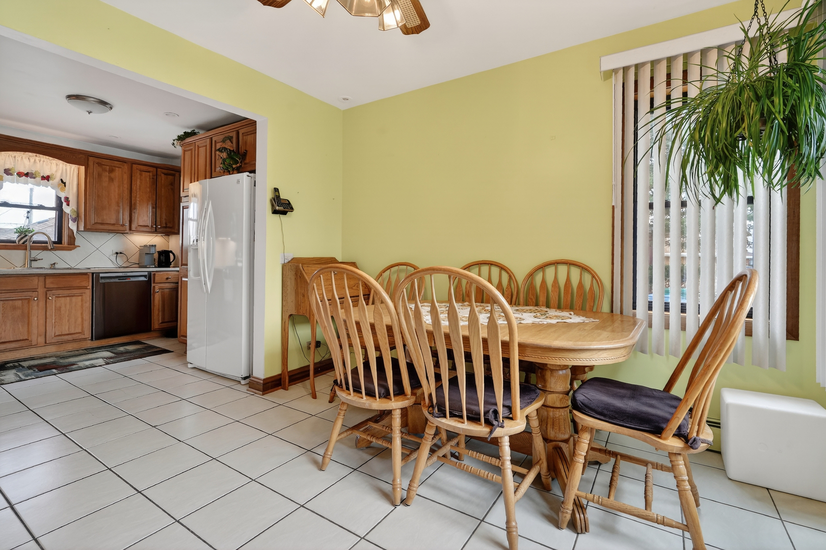 8021 S Lavergne Avenue, Burbank, IL 60459