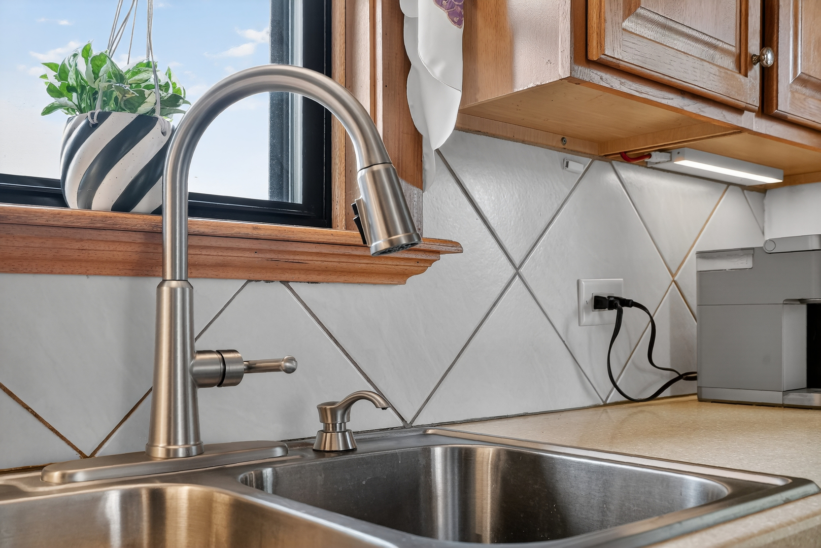 8021 S Lavergne Avenue, Burbank, IL 60459