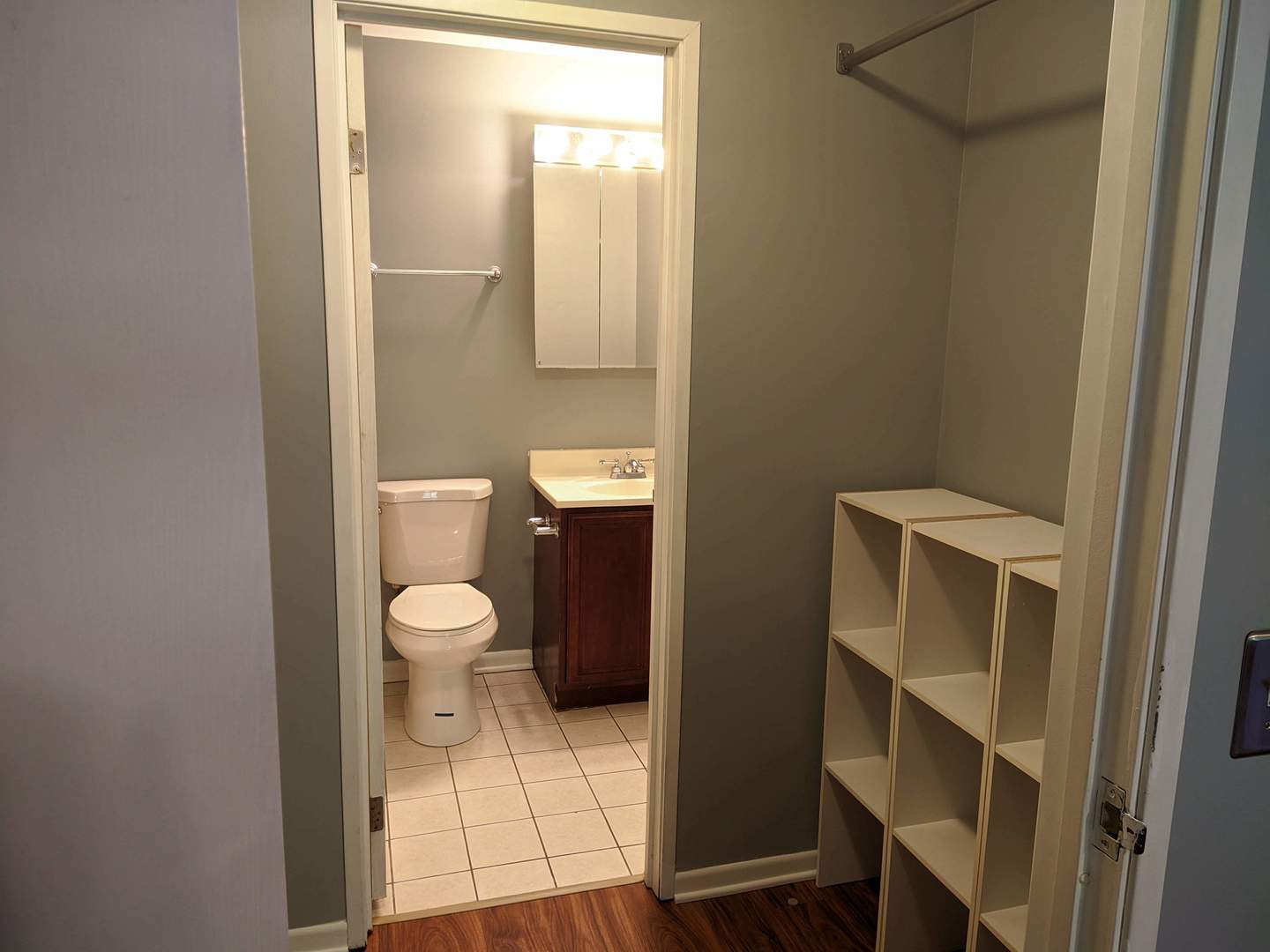 2260 Abbeywood Drive #F, Lisle, IL 60532