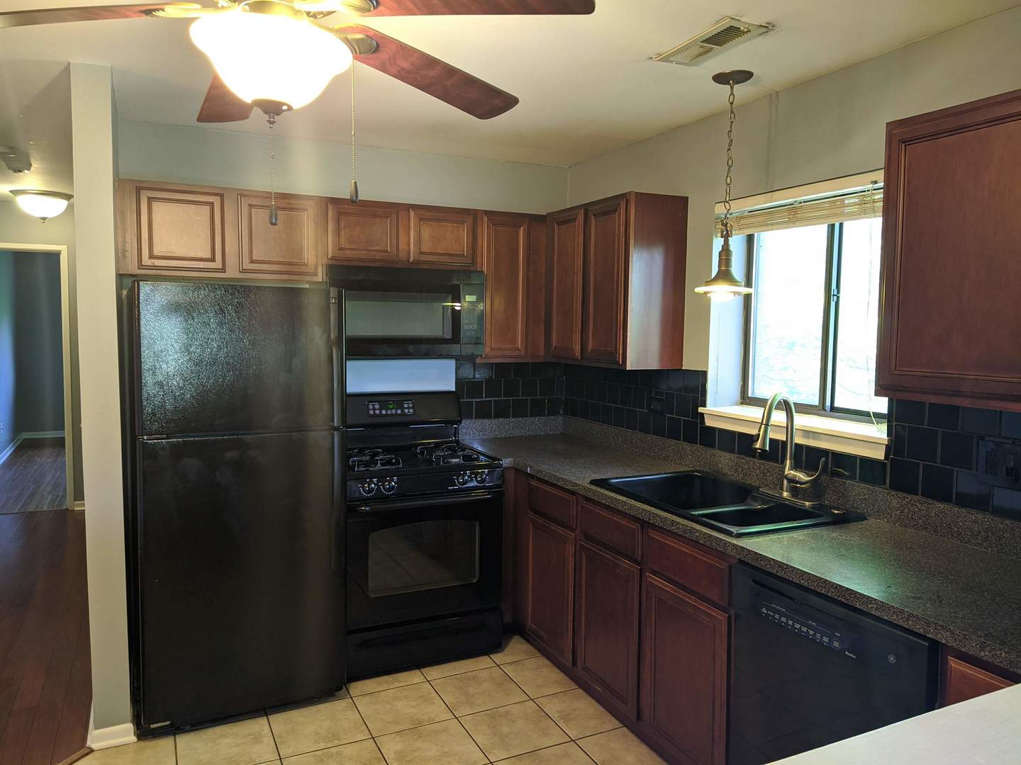 2260 Abbeywood Drive #F, Lisle, IL 60532