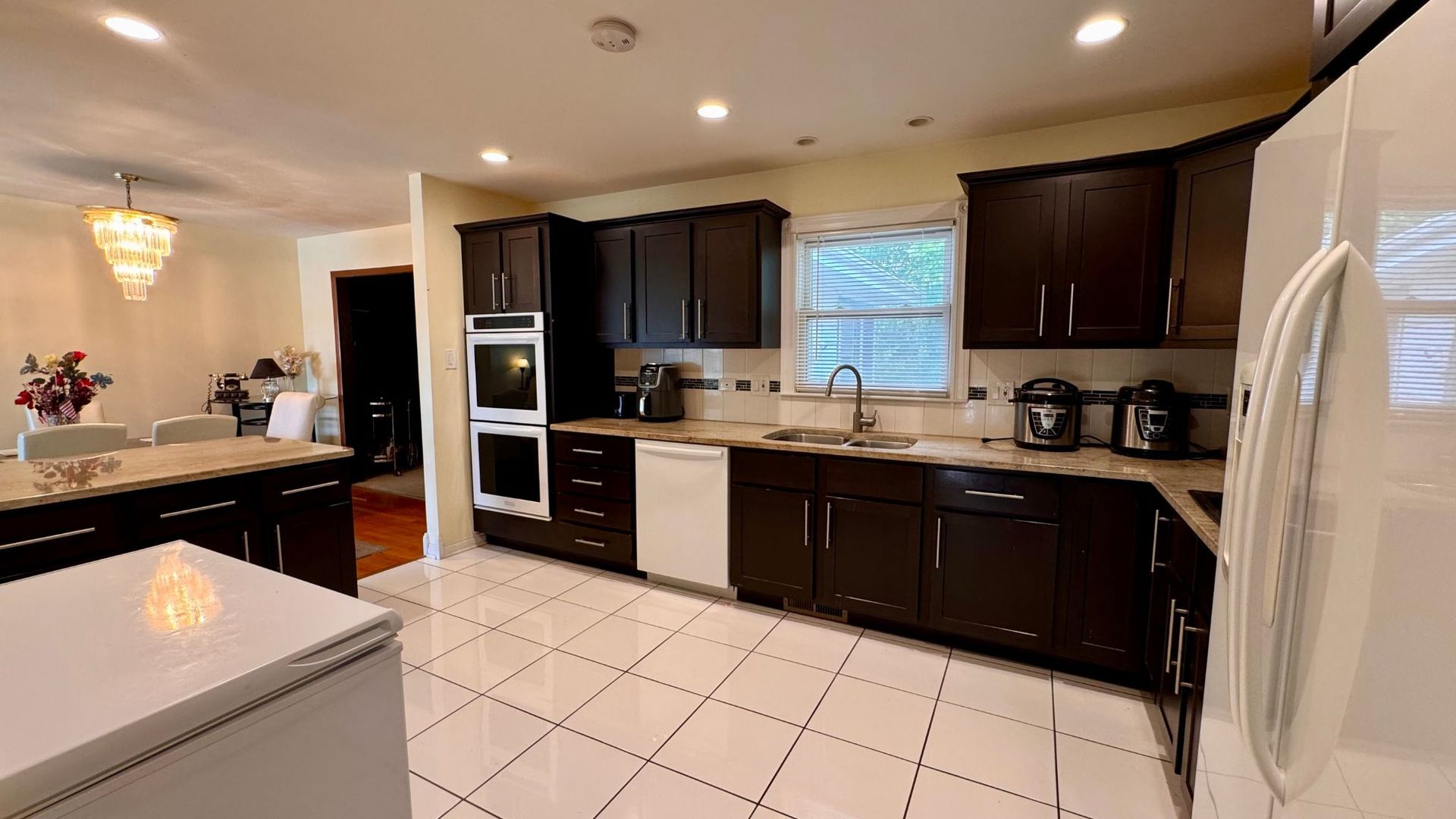 539 E 169th Street, South Holland, IL 60473