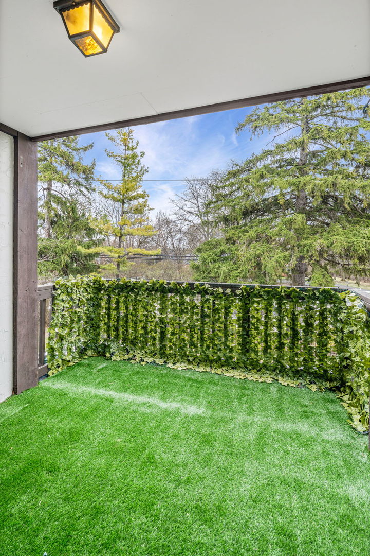 1066 Shermer Road #1066, Glenview, IL 60025