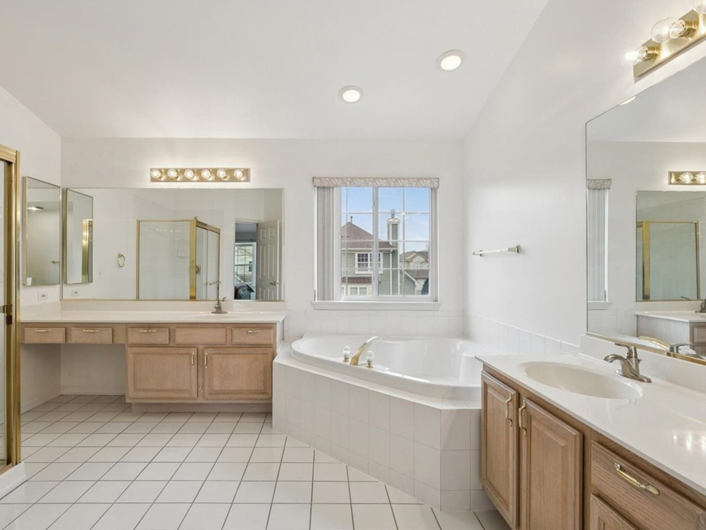 1208 Shetland Drive, Mundelein, IL 60060
