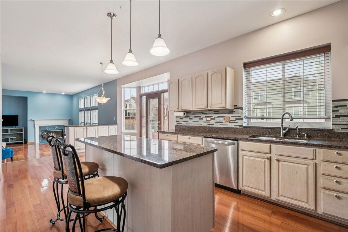 1208 Shetland Drive, Mundelein, IL 60060