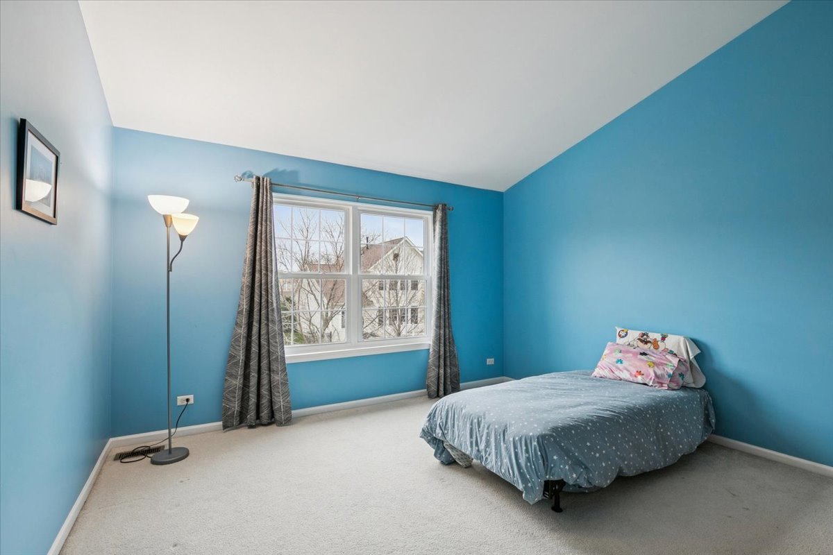 1208 Shetland Drive, Mundelein, IL 60060