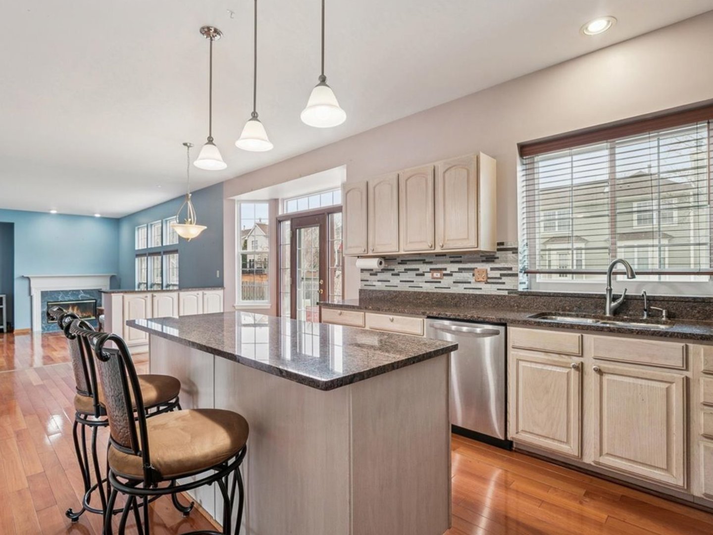 1208 Shetland Drive, Mundelein, IL 60060