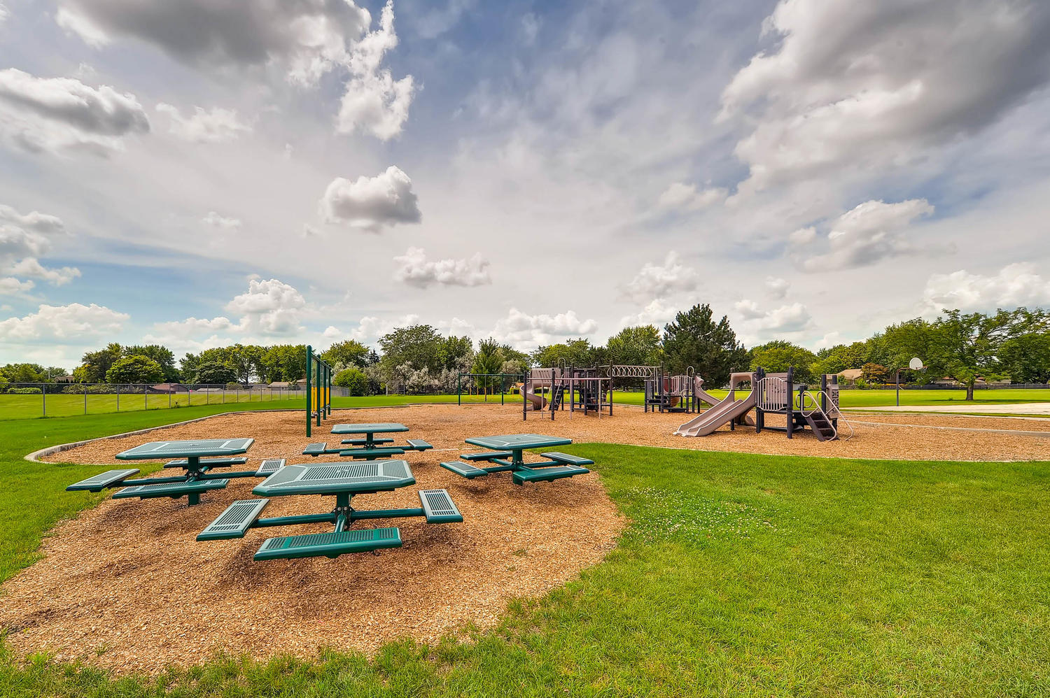 3827 Petra Court, Naperville, IL 60564