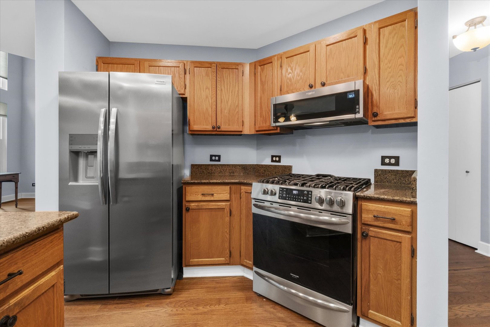 3827 Petra Court, Naperville, IL 60564