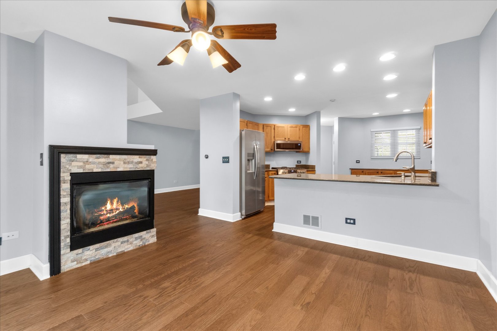 3827 Petra Court, Naperville, IL 60564