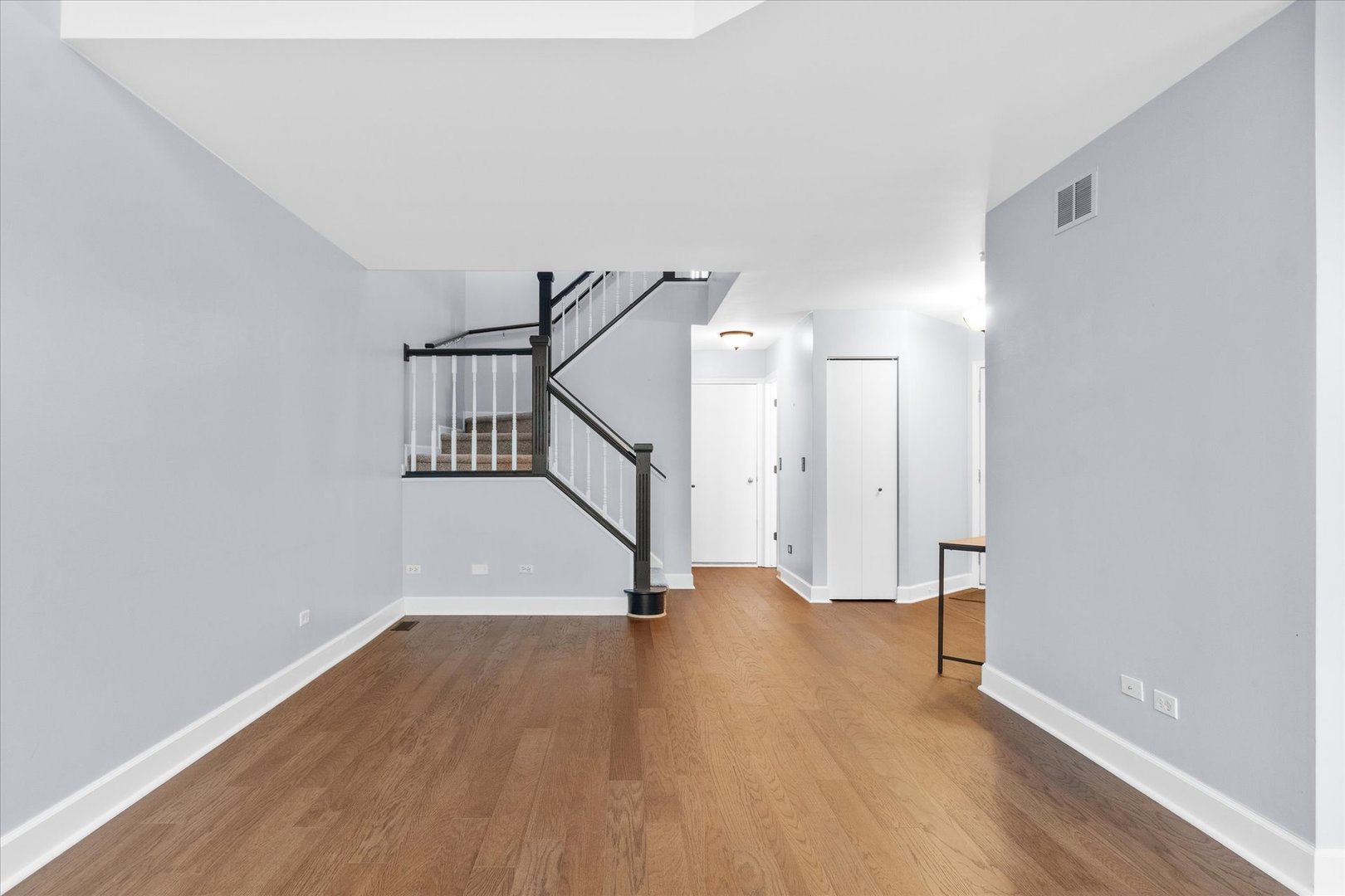 3827 Petra Court, Naperville, IL 60564