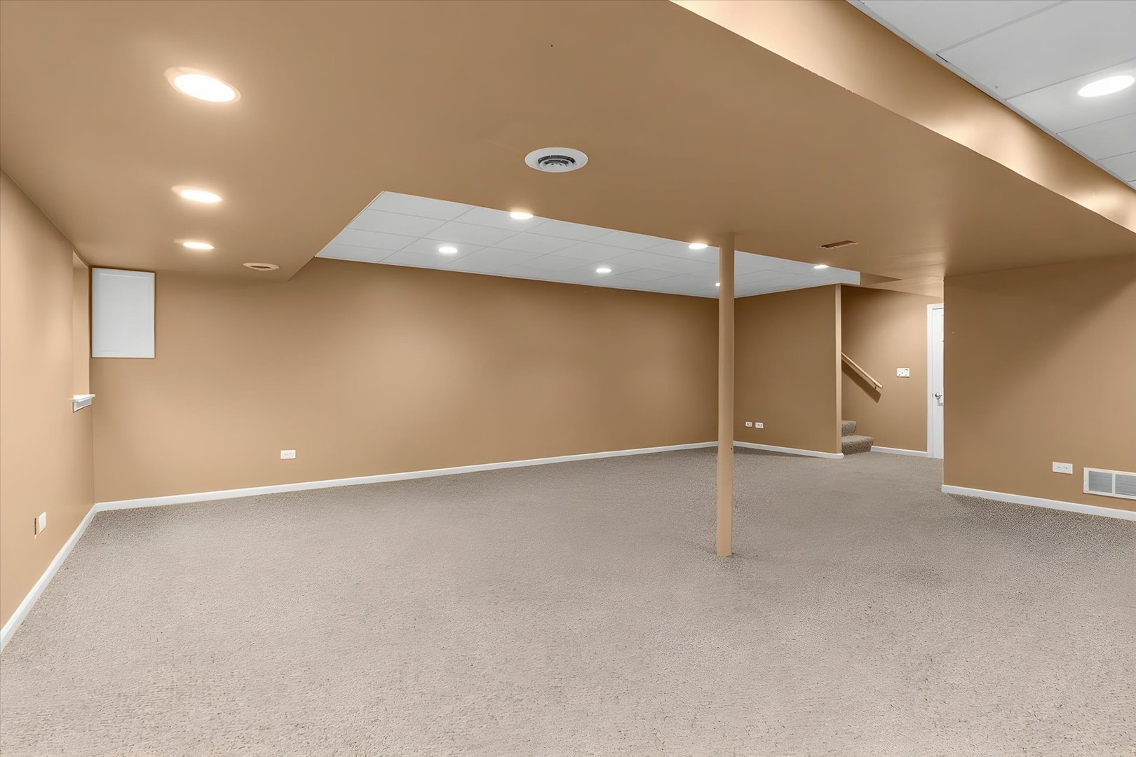 3827 Petra Court, Naperville, IL 60564