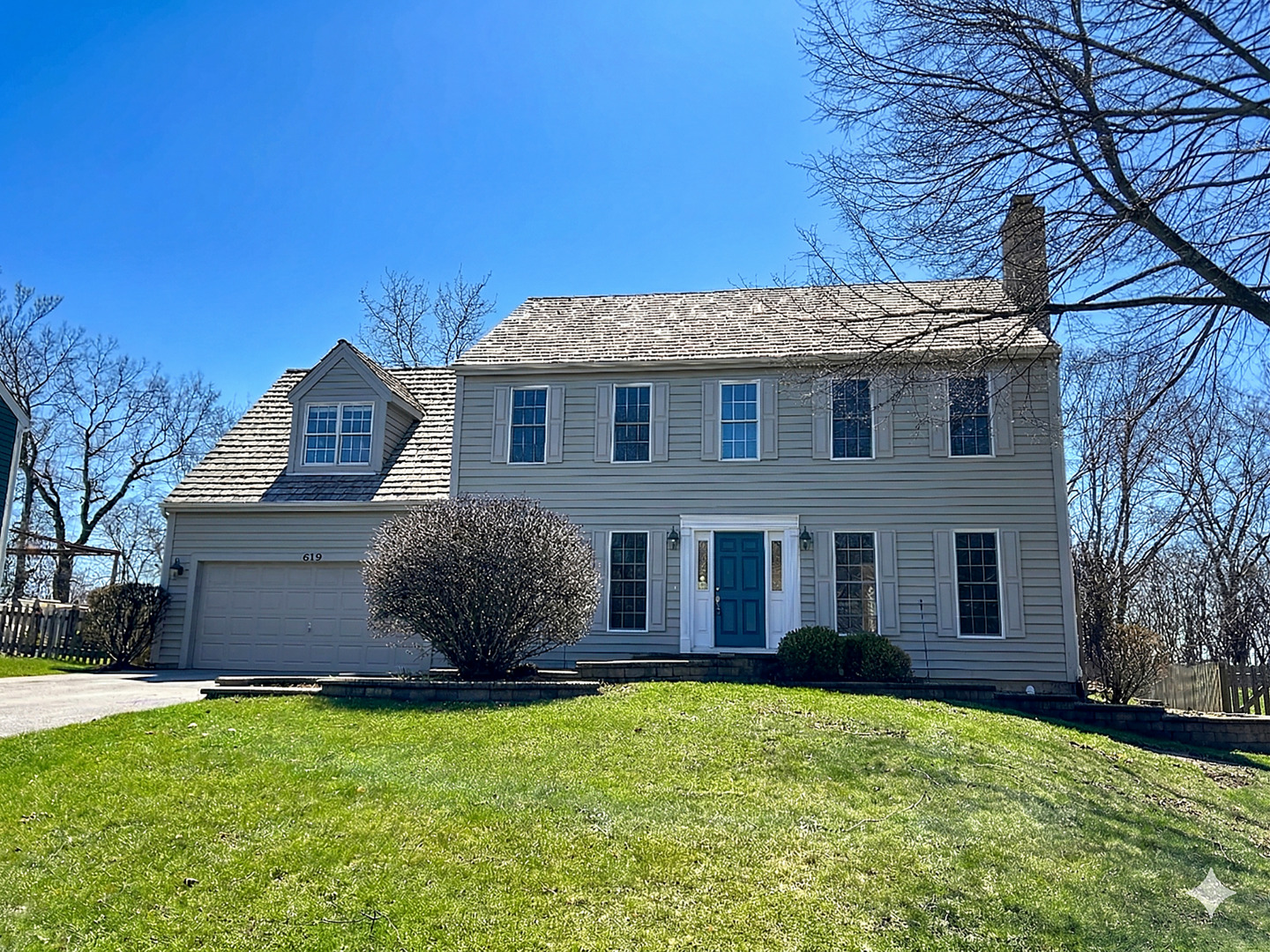 619 Lexington Square, Gurnee, IL 60031