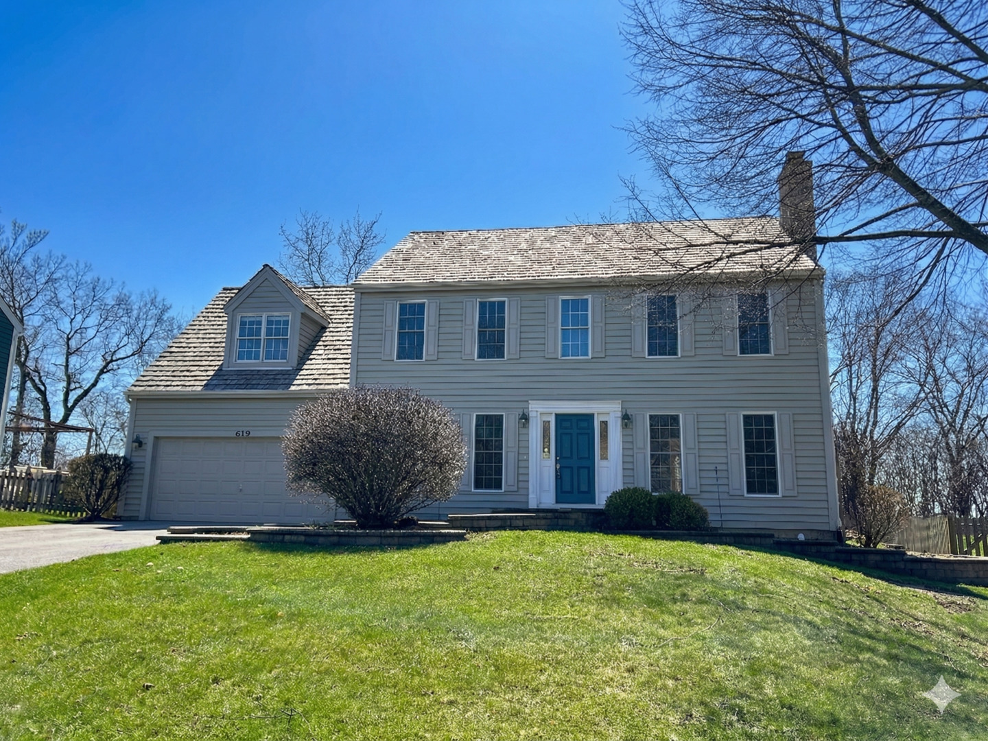 619 Lexington Square, Gurnee, IL 60031