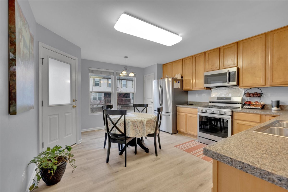 404 Belvedere Lane, Aurora, IL 60502