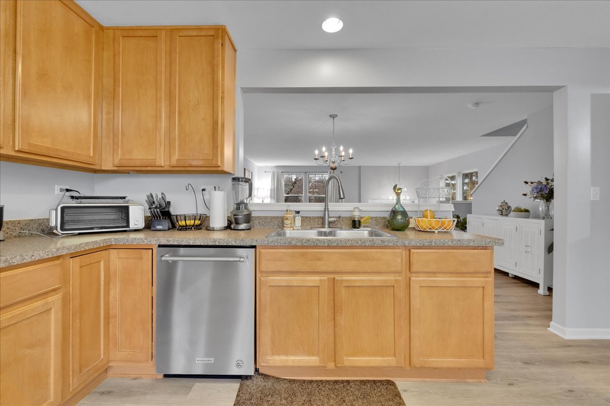 404 Belvedere Lane, Aurora, IL 60502