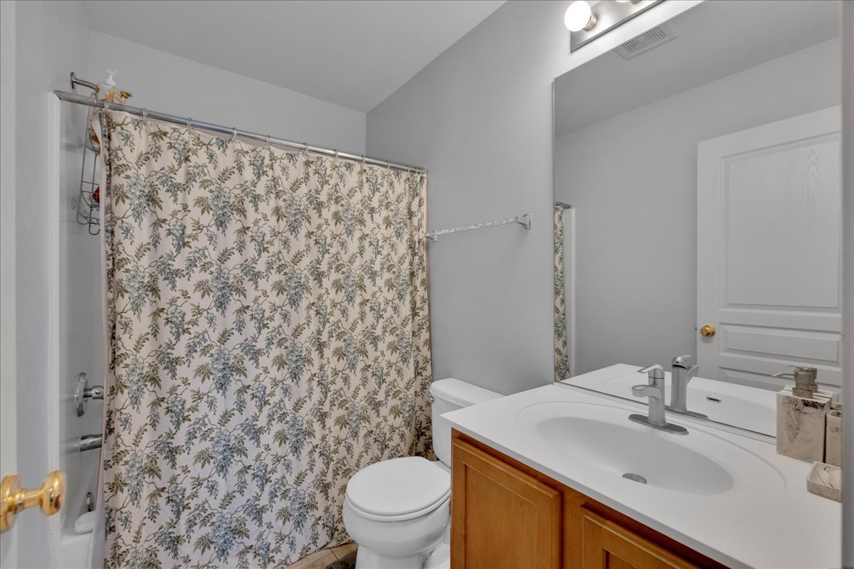 404 Belvedere Lane, Aurora, IL 60502