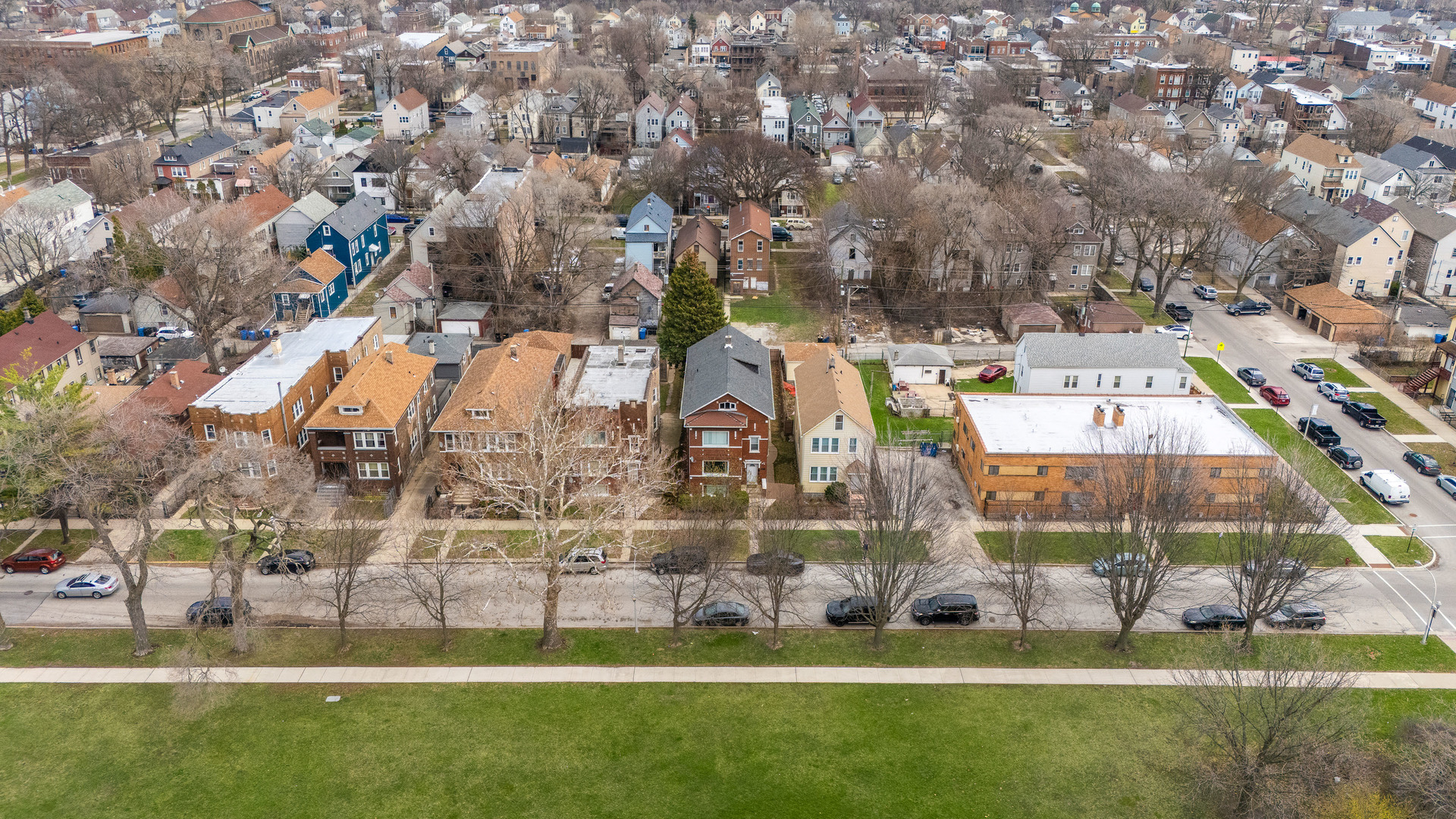 8841 S Muskegon Avenue, Chicago, IL 60617