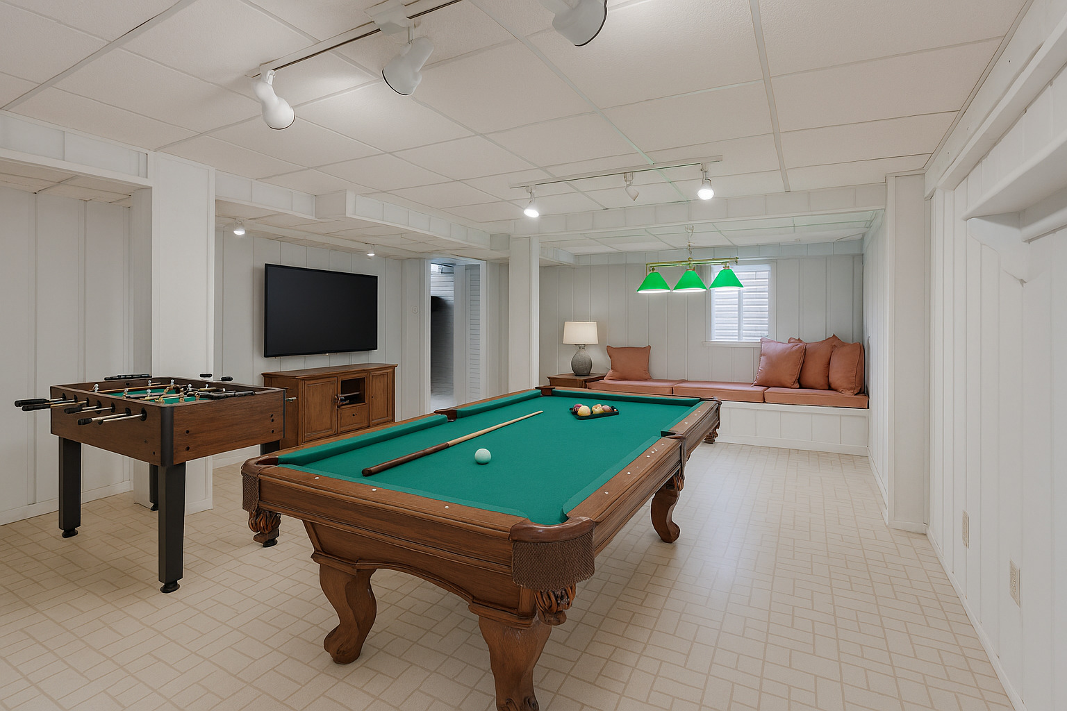 2104 Foxfield Road, St. Charles, IL 60174