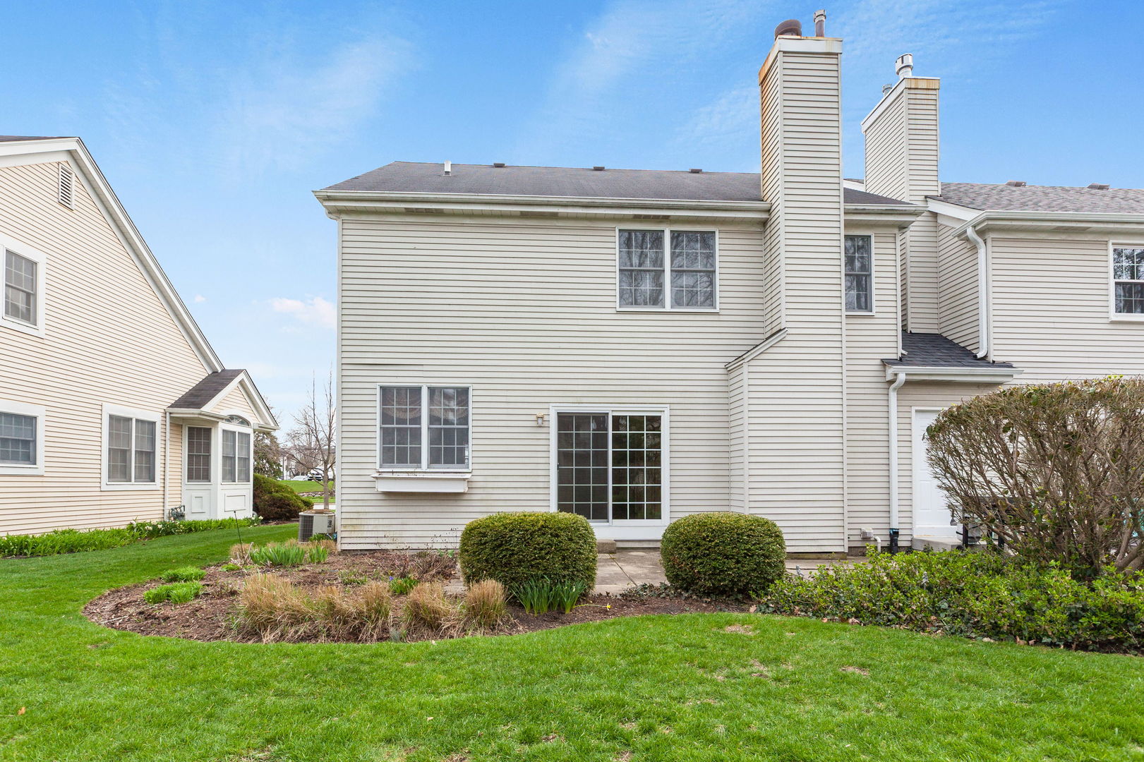 2104 Foxfield Road, St. Charles, IL 60174