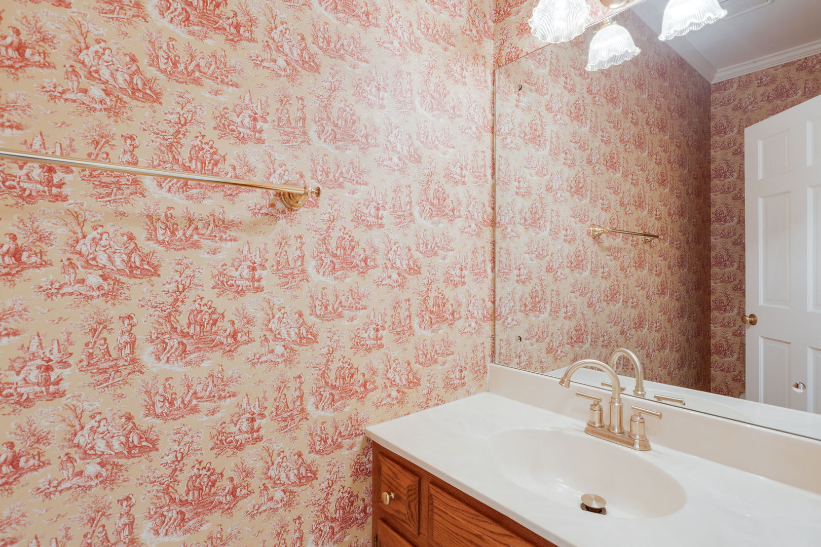 2104 Foxfield Road, St. Charles, IL 60174